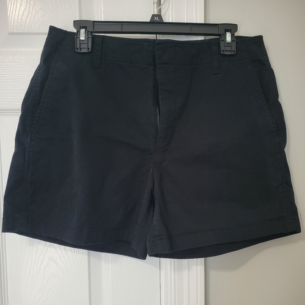 GAP Black Flat Front Shorts Tailored Fit